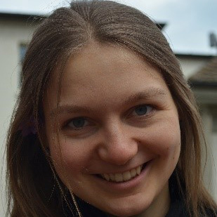 Dr. Anna Pakhomova